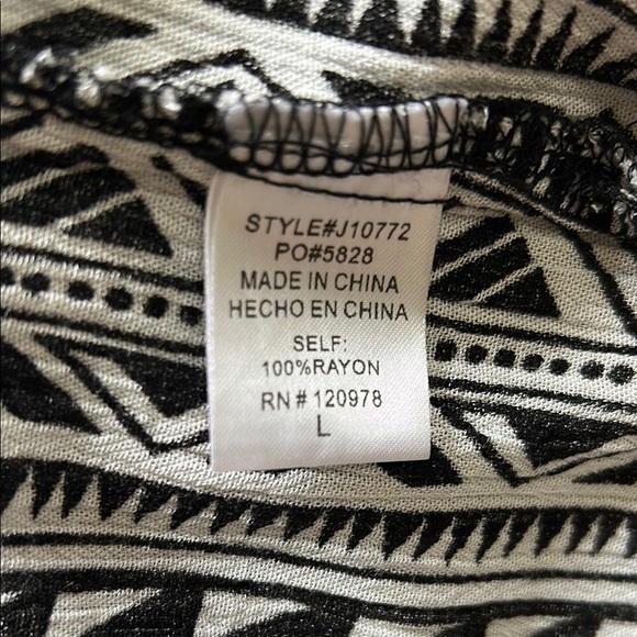 Entro Monochrome Geometric Kimono - Picture 8 of 8